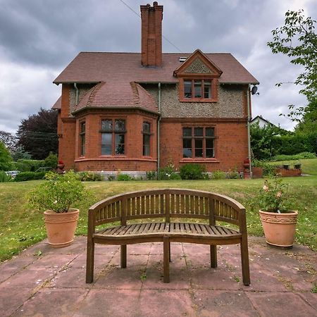 Coetmor Bed & Breakfast Ruthin Exterior photo