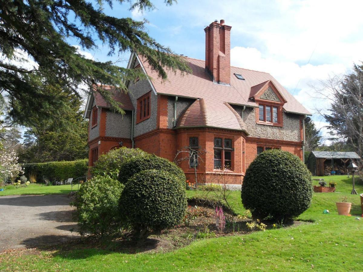 Coetmor Bed & Breakfast Ruthin Exterior photo